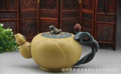 荷塘情趣 工艺美术师尹红芬的宜兴思源茗陶紫砂艺术