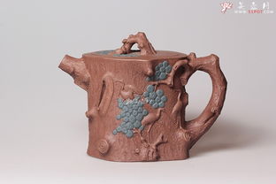 紫泥流韵，鹤舞松风——工艺艺术师曹婉芬《松鹤延年》壶赏析